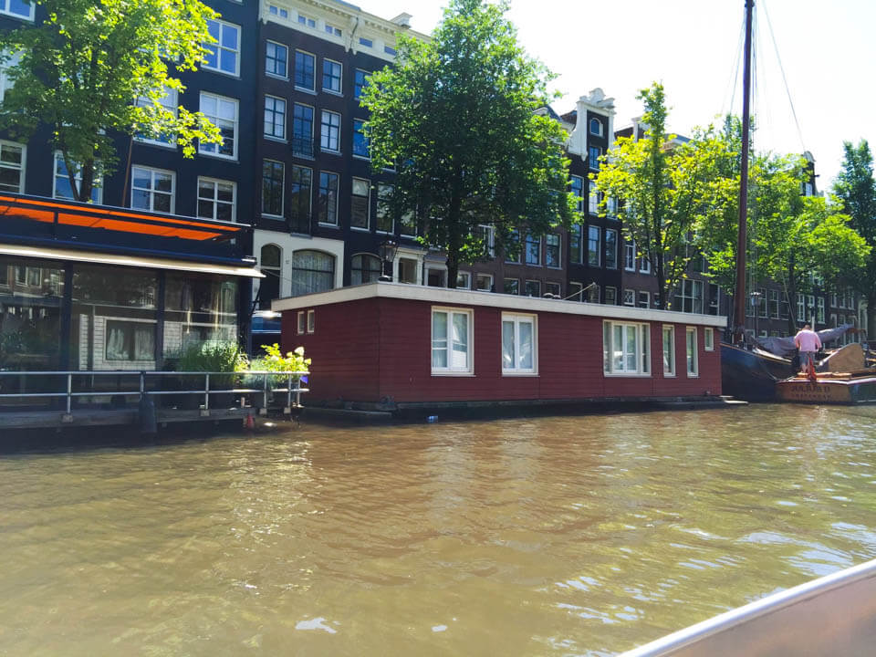 Houseboat_Amsterdam