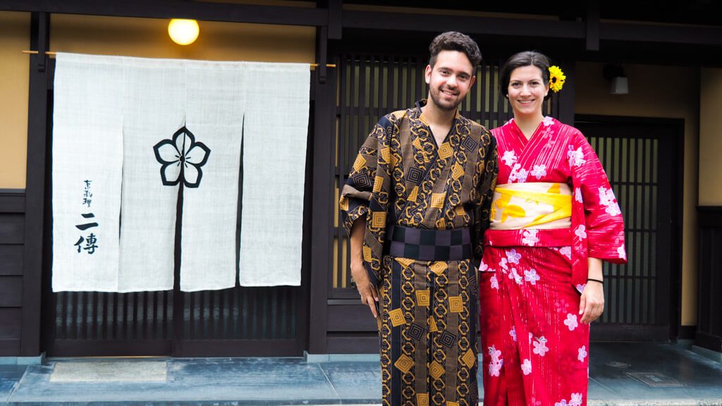 cheap-kimono-rental-in-kyoto-at-our-Airbnb-experience