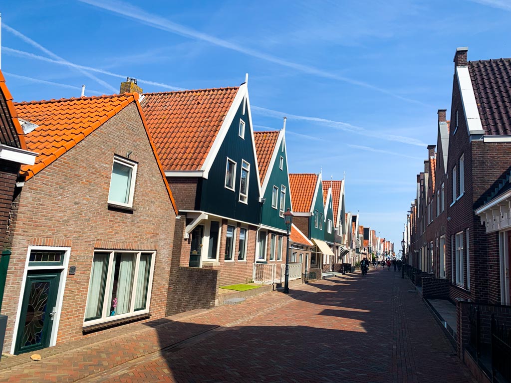 Day-Trips-from-Amsterdam-to-Volendam